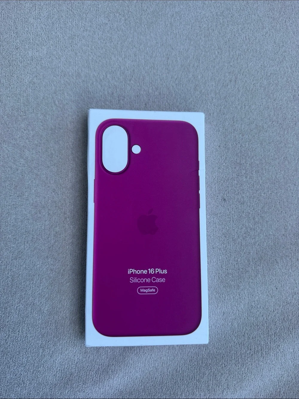 Apple iPhone 16 Plus Silicone Case - Fuchsia